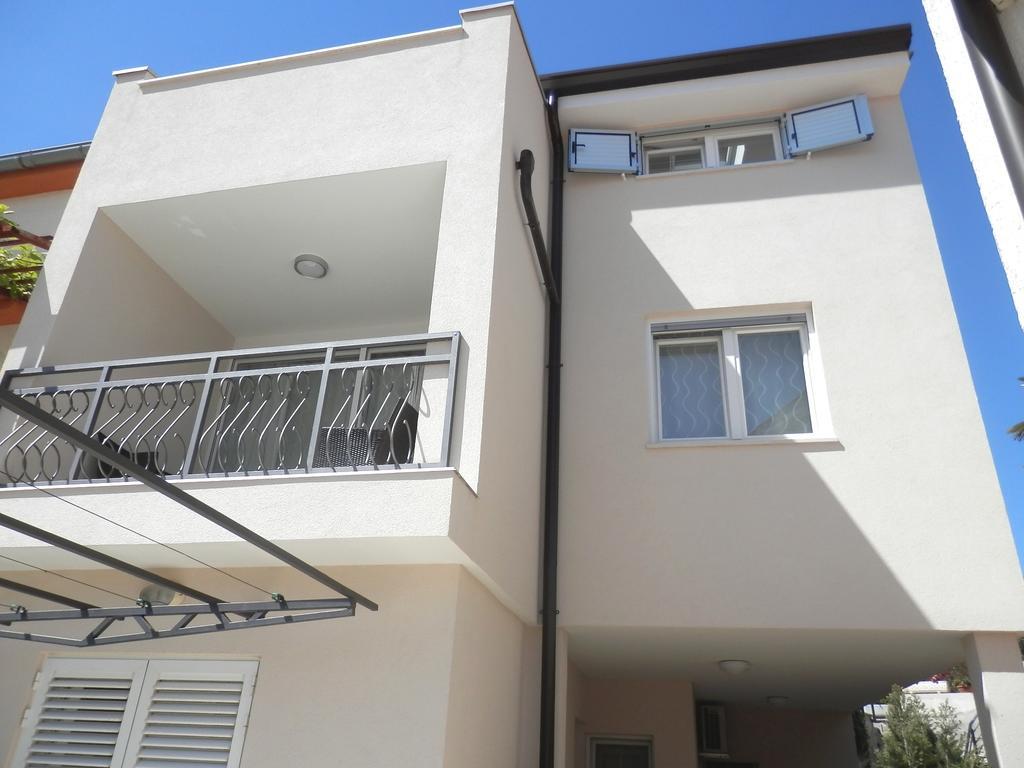 Luna Apartment Poreč Exteriör bild