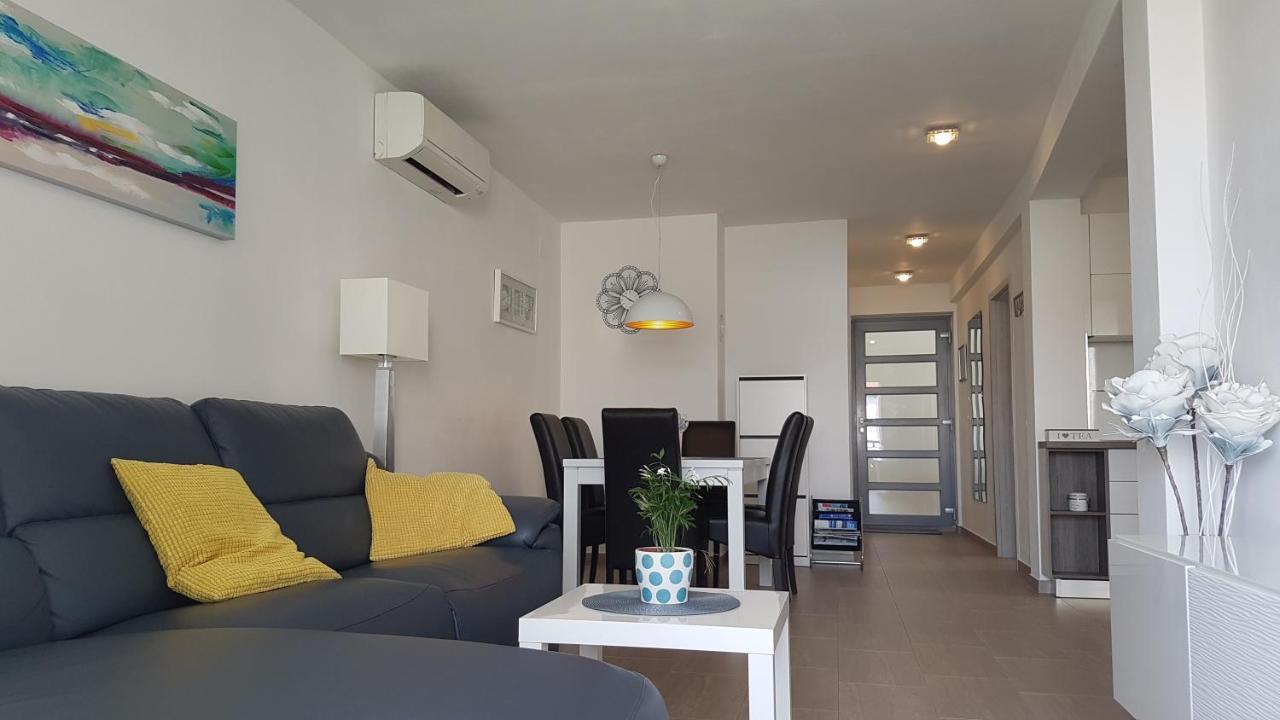 Luna Apartment Poreč Exteriör bild